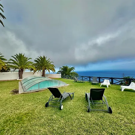 Media Luna Con Vistas A La Palma By Alterhome